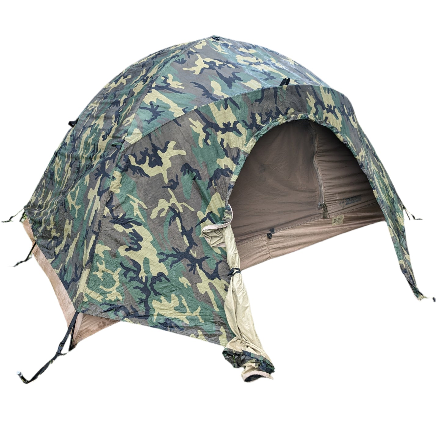 U.S. Military Surplus USMC 2 Man Combat Shelter Woodland Camo 2 Person Camping Tent