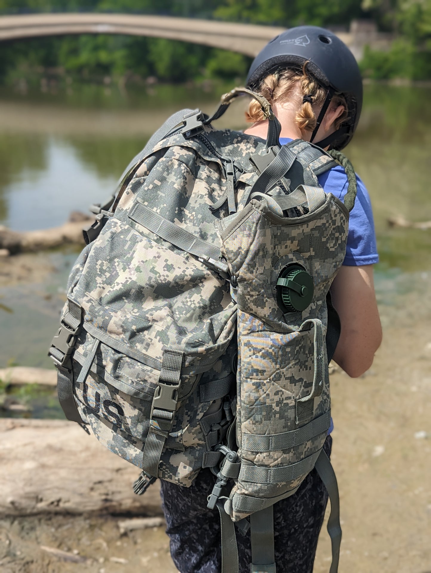 3-Day Assault Pack w/ Hydration System 3L with Bladder - USGI Army UCP ACU