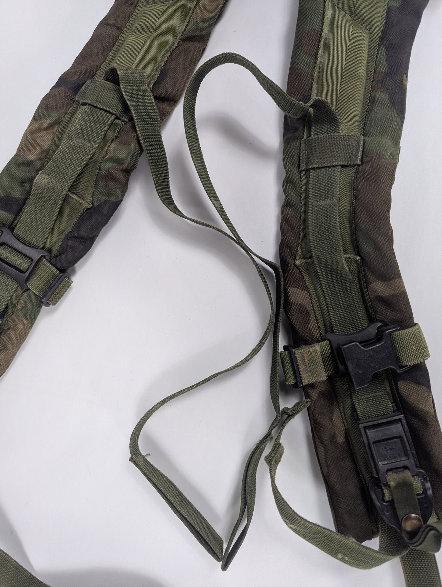 Shoulder Straps - MOLLE - Woodland